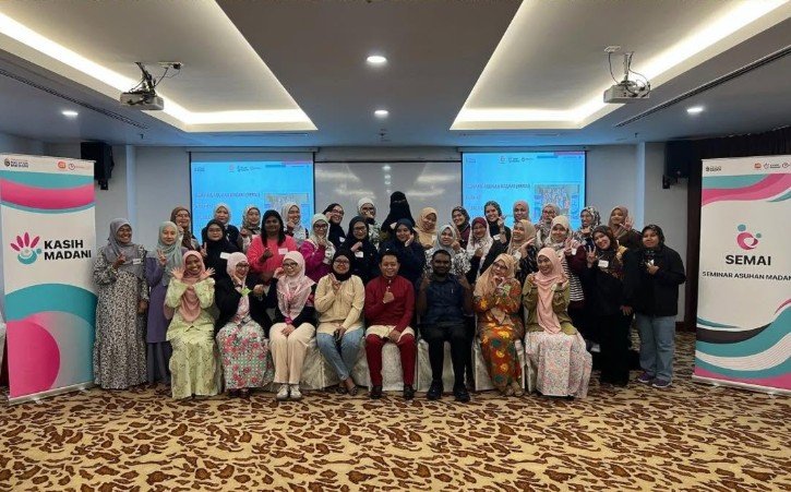 Peserta bergambar